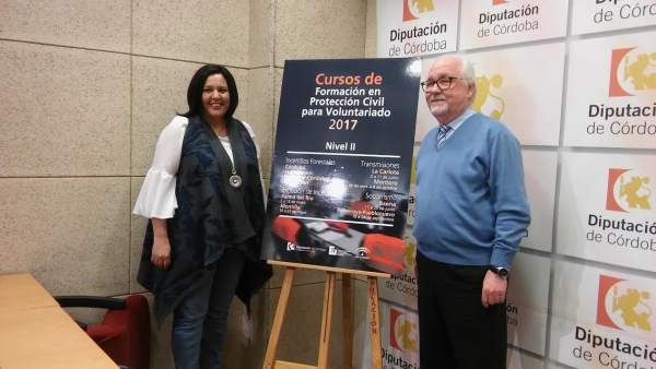 Amo y Muñoz durante la presentación de los cursos Amo y Muñoz durante la presentación de los cursos