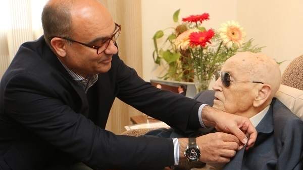 Mor als 89 anys l'escriptor i periodista Bernat Capó Mor als 89 anys l'escriptor i periodista Bernat Capó
