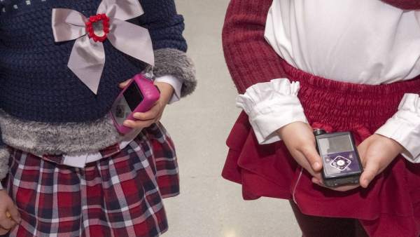 Bombas de insulina en manos de niños con Diabetes en el HUCA Bombas de insulina en manos de niños con Diabetes en el HUCA