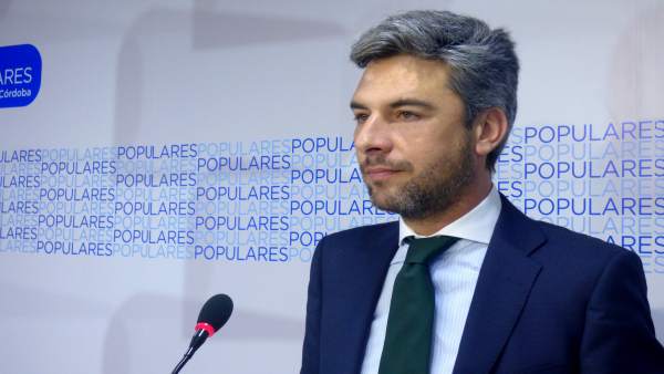 Andrés Lorite en la sede del PP de Córdoba Andrés Lorite en la sede del PP de Córdoba