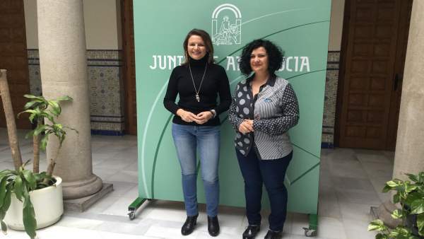 Ana Cobo y María de la Paz del Moral. Ana Cobo y María de la Paz del Moral.