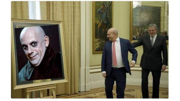 Los mejores memes de la inauguración del retrato del exministro Wert Los mejores memes de la inauguración del retrato del exministro Wert