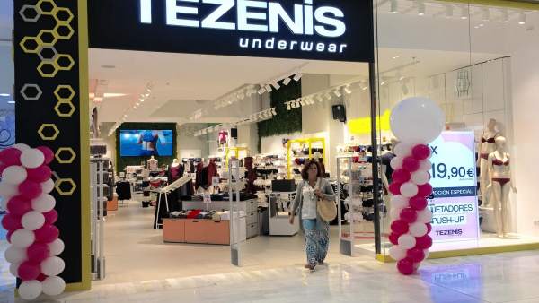 Los Arcos acoge el 'Recruiting Day' de Tezenis para buscar trabajadores. Los Arcos acoge el 'Recruiting Day' de Tezenis para buscar trabajadores.