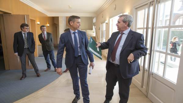 El consejero de Presidencia y Justicia, y el presidente del TSJC El consejero de Presidencia y Justicia, y el presidente del TSJC