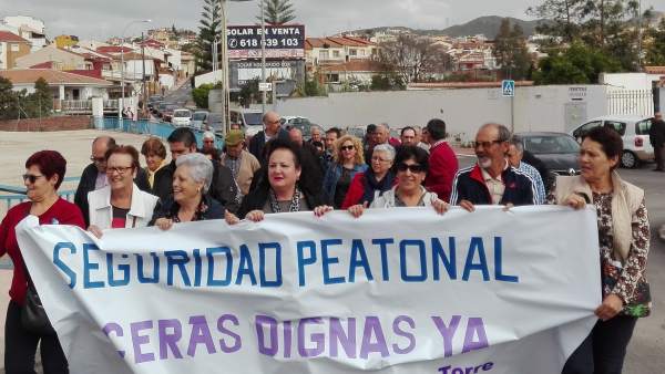 Protesta huerta nueva aceras puerto de la torre málaga para la gente Protesta huerta nueva aceras puerto de la torre málaga para la gente