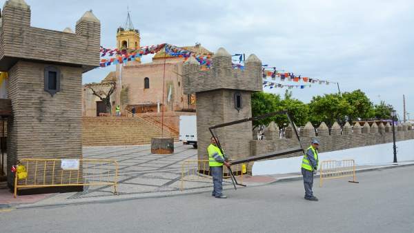 Preparativos para la Feria Medieval de Palos de la Frontera. Preparativos para la Feria Medieval de Palos de la Frontera.