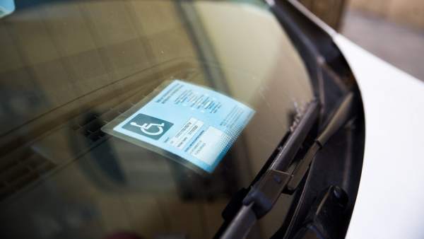 Tarjeta de aparcamiento para personas con discapacidad Tarjeta de aparcamiento para personas con discapacidad