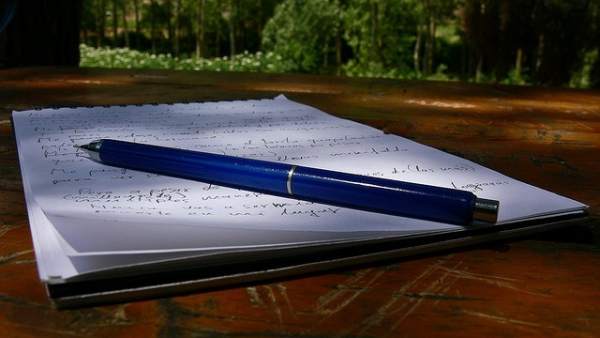 Escribir, carta, cuaderno, grafología, bolígrafo, letras Escribir, carta, cuaderno, grafología, bolígrafo, letras