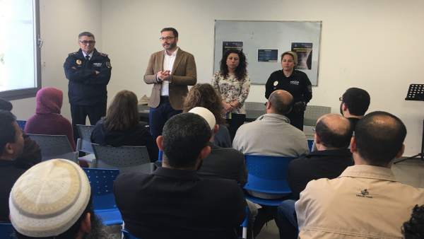 José Hila presenta el servicio de denuncias por delitos de odio en Son Gotleu José Hila presenta el servicio de denuncias por delitos de odio en Son Gotleu