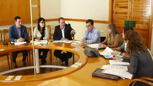 Reunión del grupo de trabajo 'Estudio Doing Business Aragón' Reunión del grupo de trabajo 'Estudio Doing Business Aragón'