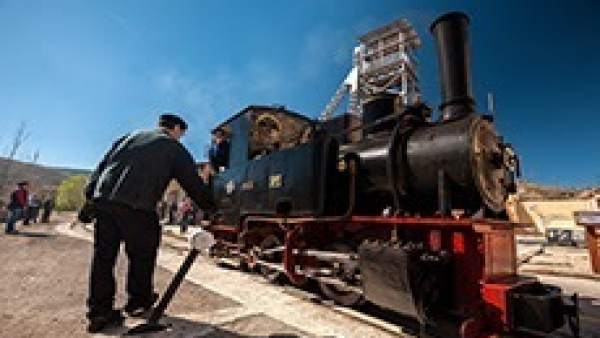 Utrillas (Teruel) enciende este sábado la locomotora Hulla Número 1 Utrillas (Teruel) enciende este sábado la locomotora Hulla Número 1