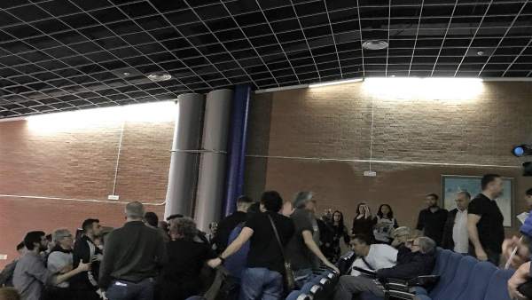 Bronca en la III Asamblea de Anova Bronca en la III Asamblea de Anova