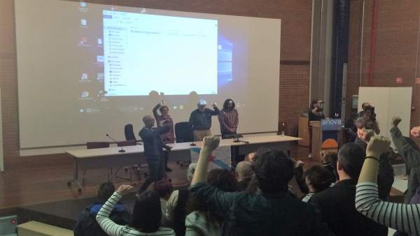 Clausura asamblea de Anova con Beiras Clausura asamblea de Anova con Beiras