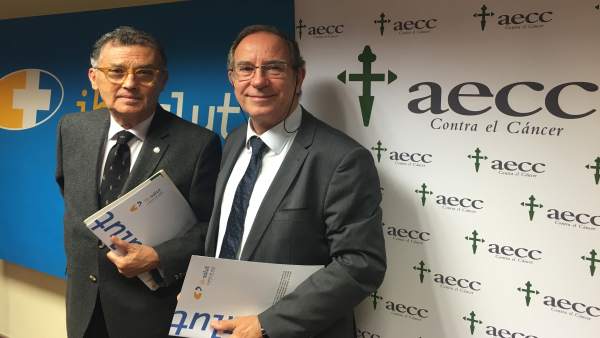 Fuster firma un convenio con AECC Fuster firma un convenio con AECC