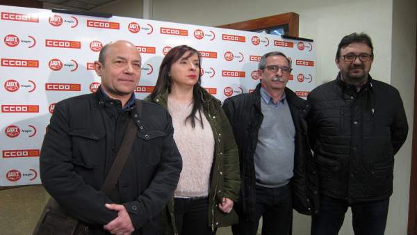 Alastuey, Antoñanzas, Górriz y Buey, antes de asistir a asamblea de UGT y CCOO Alastuey, Antoñanzas, Górriz y Buey, antes de asistir a asamblea de UGT y CCOO