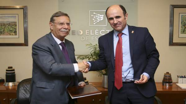 Manu Ayerdi y José Folgado, presidente de Red Eléctrica de España Manu Ayerdi y José Folgado, presidente de Red Eléctrica de España