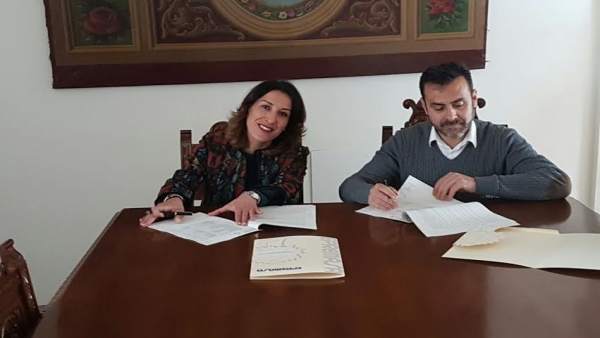 La presidenta de Epremasa, Auxiliadora Pozuelo, durante la firma del convenio La presidenta de Epremasa, Auxiliadora Pozuelo, durante la firma del convenio