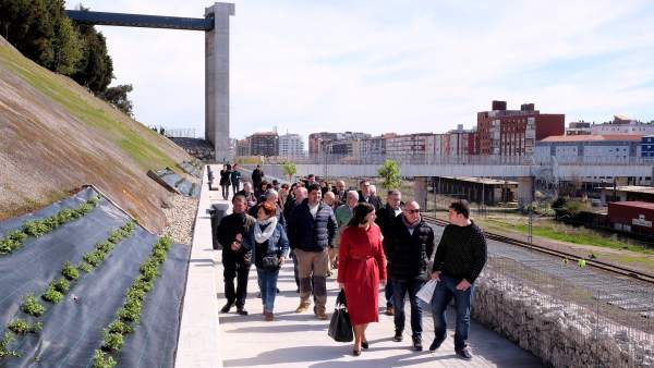 Apertura de la conexión peatonal de la Peña del Cuervo Apertura de la conexión peatonal de la Peña del Cuervo
