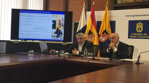 José Espartero (Ryanair) y el presidente del Cabildo de Gran Canaria José Espartero (Ryanair) y el presidente del Cabildo de Gran Canaria