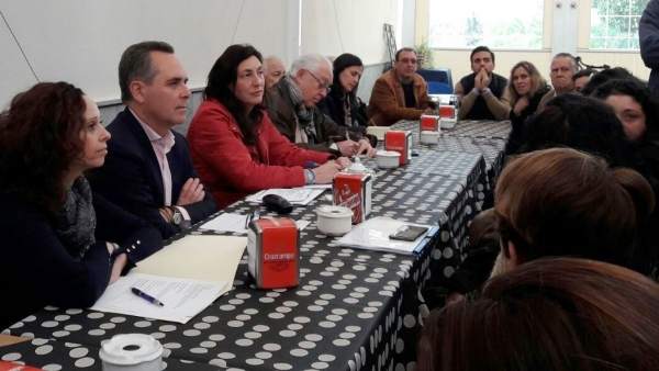 Loles López y otros dirigentes del PP en una reunión colectivos educativos Loles López y otros dirigentes del PP en una reunión colectivos educativos