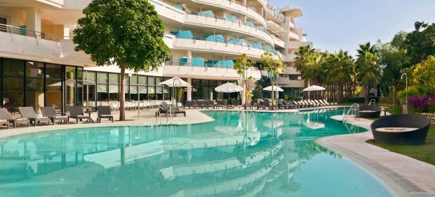 La piscina de un hotel de Marbella