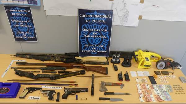 Armas, droga y dinero intervenido en una operación en San Fernando Armas, droga y dinero intervenido en una operación en San Fernando