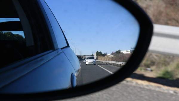 Carretera, Retrovisor, Autovía, Coches, Tráfico, Dgt Carretera, Retrovisor, Autovía, Coches, Tráfico, Dgt