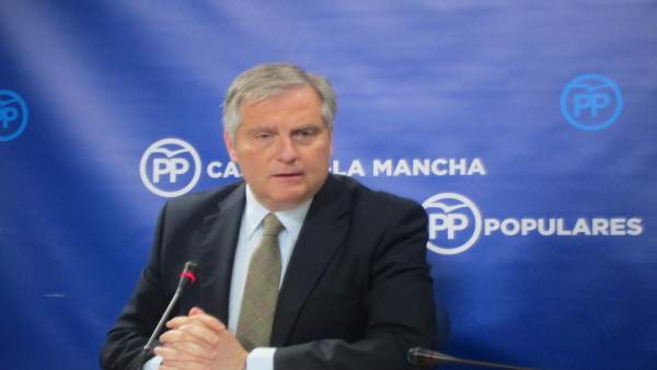 Cañizares en rueda de prensa Cañizares en rueda de prensa