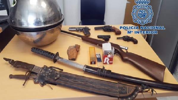 Varias de las armas intervenidas en la operación Varias de las armas intervenidas en la operación
