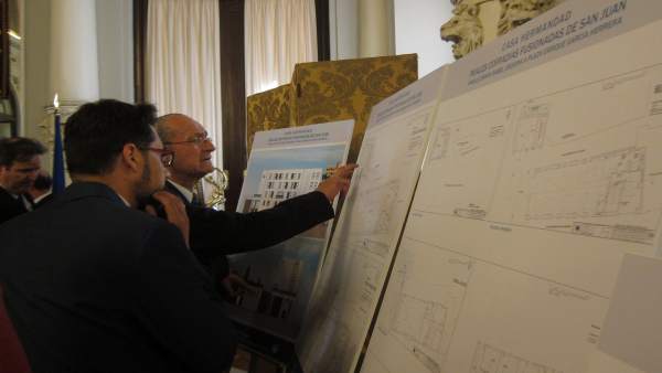 Málaga y Fusionadas firman la concesion de parcela su casa hermandad Málaga y Fusionadas firman la concesion de parcela su casa hermandad