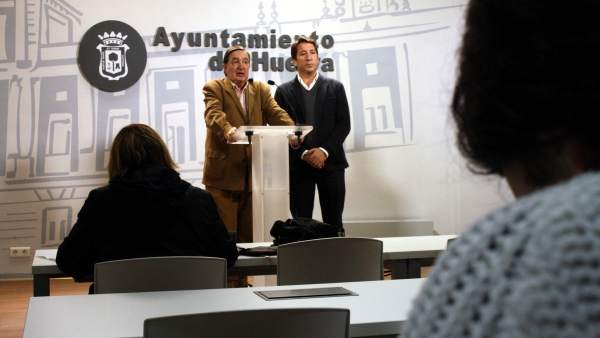 Los ediles de Ciudadanos en el Ayuntamiento Enrique Figueroa y Ruperto Gallardo. Los ediles de Ciudadanos en el Ayuntamiento Enrique Figueroa y Ruperto Gallardo.