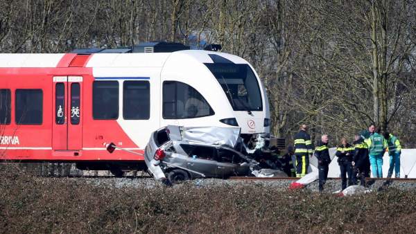 Dos fallecidos en un accidente de tren en un paso a nivel en Holanda Dos fallecidos en un accidente de tren en un paso a nivel en Holanda