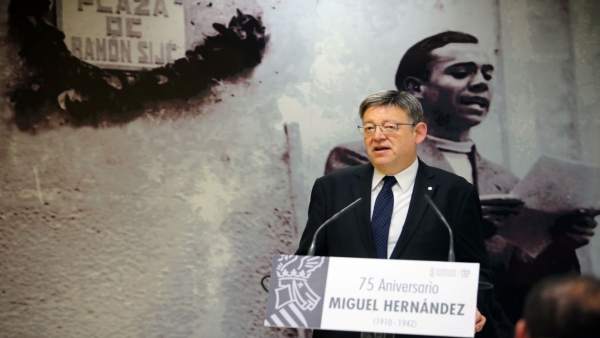 Puig demana equitat a Rajoy: "Ens pareix bé que Catalunya reivindique però no serà a costa de la Comunitat Valenciana" Puig demana equitat a Rajoy: "Ens pareix bé que Catalunya reivindique però no serà a costa de la Comunitat Valenciana"