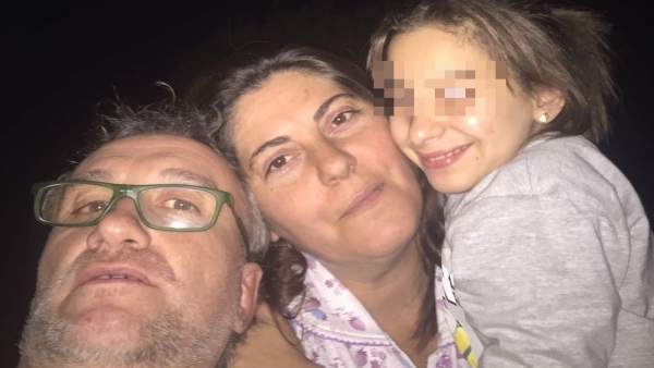 Familia de la niña con envejecimiento prematuro. Familia de la niña con envejecimiento prematuro.