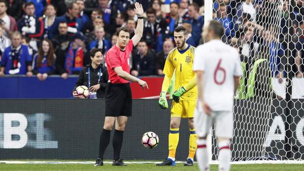 Gol anulado a Francia ante España Gol anulado a Francia ante España