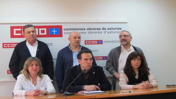 Zapico, abajo en el centro, presenta su candidatura. Zapico, abajo en el centro, presenta su candidatura.