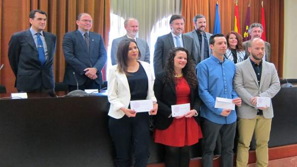 Entrega de becas a estudiantes, Becas Fertilidad Roca, Mesa del Castillo Entrega de becas a estudiantes, Becas Fertilidad Roca, Mesa del Castillo