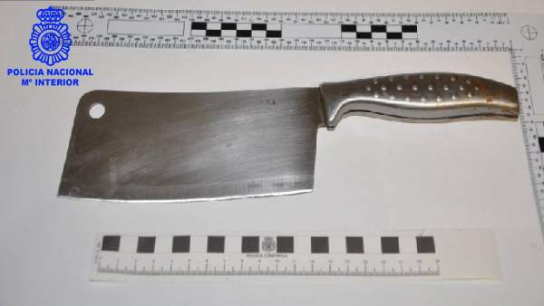 Burgos: Macheta que llevaba el detenido Burgos: Macheta que llevaba el detenido