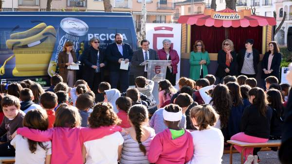 Campaña de concienciación sobre el reciclaje con escolares de Albolote Campaña de concienciación sobre el reciclaje con escolares de Albolote