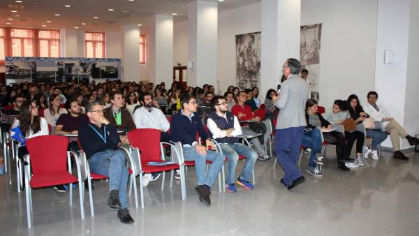 Jornada de puertas abiertas a futuros residentes de Valdecilla Jornada de puertas abiertas a futuros residentes de Valdecilla