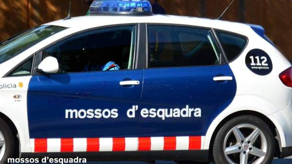 Un coche patrulla de Mossos d'Esquadra Un coche patrulla de Mossos d'Esquadra