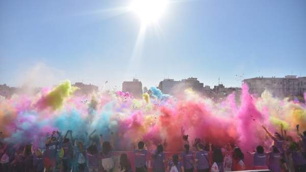 La Holi Run ha festejado con purpurina su quinto aniversario La Holi Run ha festejado con purpurina su quinto aniversario