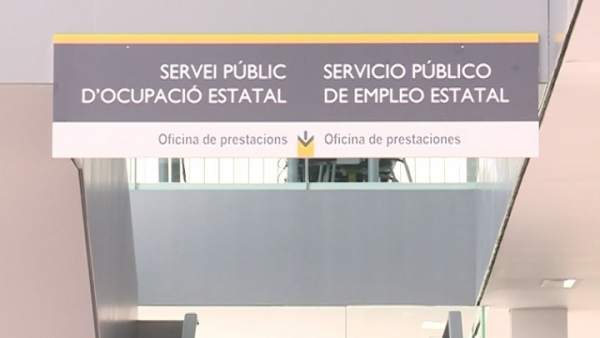 L'atur baixa en 3.682 persones al març a la Comunitat Valenciana i se situa en 420.710 desocupats L'atur baixa en 3.682 persones al març a la Comunitat Valenciana i se situa en 420.710 desocupats
