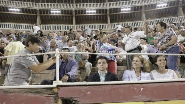 Miembros de la Familia Real en la plaza de toros de Palma Miembros de la Familia Real en la plaza de toros de Palma
