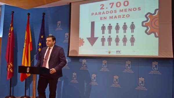 El director general del SEF, Alejandro Zamora, ha analizado los datos del paro El director general del SEF, Alejandro Zamora, ha analizado los datos del paro
