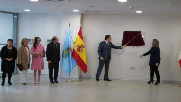 Rajoy, durante la inauguración de la nueva sede en Segovia. Rajoy, durante la inauguración de la nueva sede en Segovia.