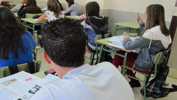 Estudiantes En Aulas Estudiantes En Aulas
