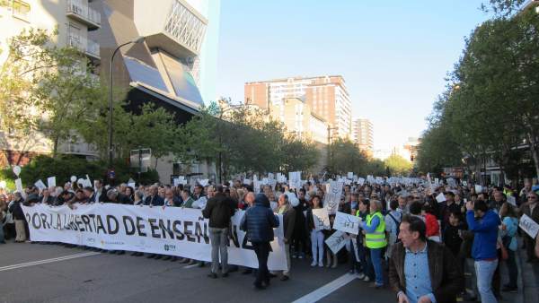 Manifestación de la escuela concertada en Zaragoza Manifestación de la escuela concertada en Zaragoza
