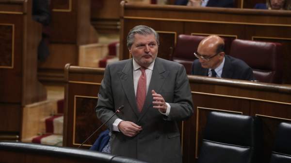 Méndez de Vigo en la sesión de control al Gobierno en el Congreso Méndez de Vigo en la sesión de control al Gobierno en el Congreso
