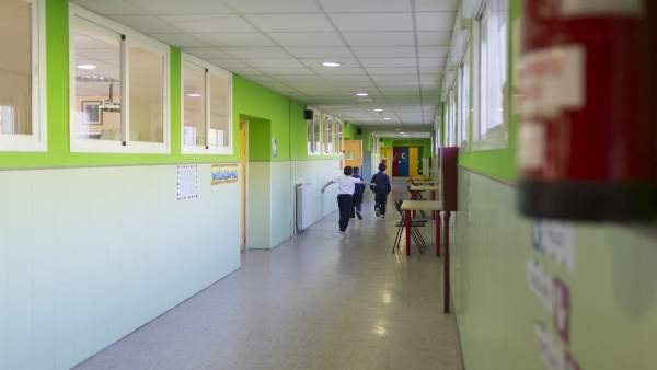 Colegio, escuela, aula, primaria, infantil, clase, niño, niña, niños, deberes Colegio, escuela, aula, primaria, infantil, clase, niño, niña, niños, deberes